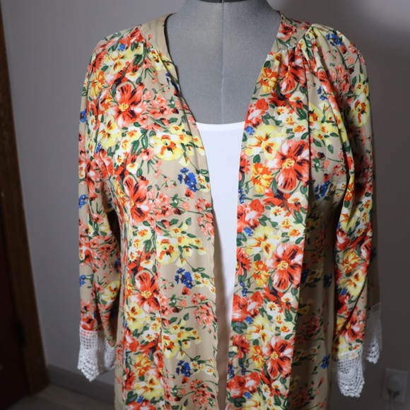 Relipop Floral Lace Cover Up - Picture 1 of 4